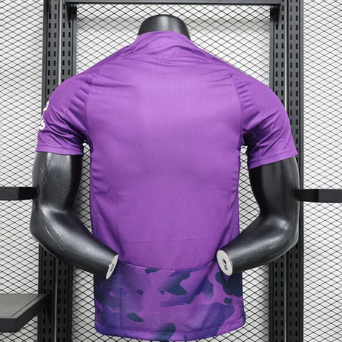 Fulham FC 2024-2025 second away player image 2