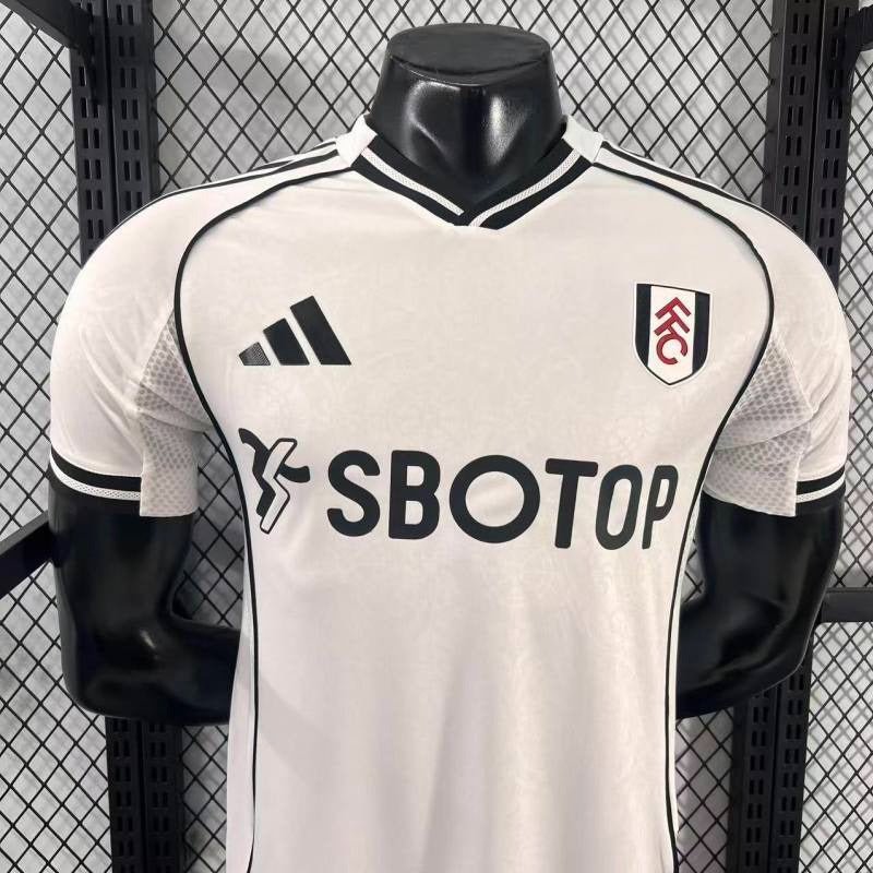 Fulham FC 2025-2026 home player image 3
