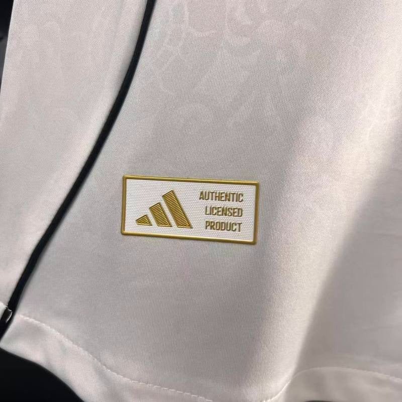 Fulham FC 2025-2026 home player image 7