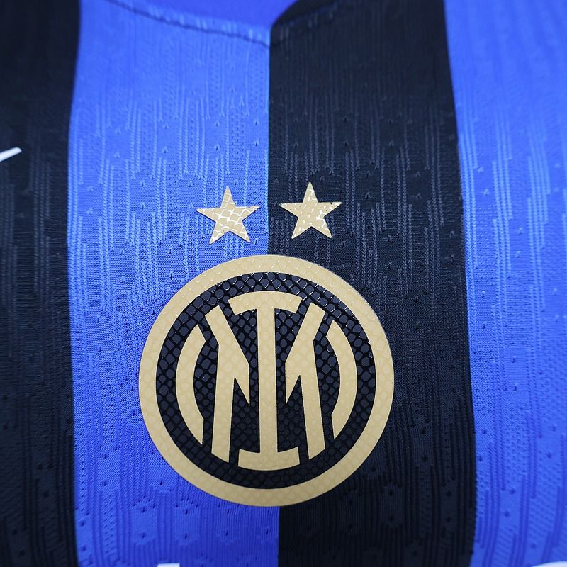 Inter Milano 2024-2025 home player image 6