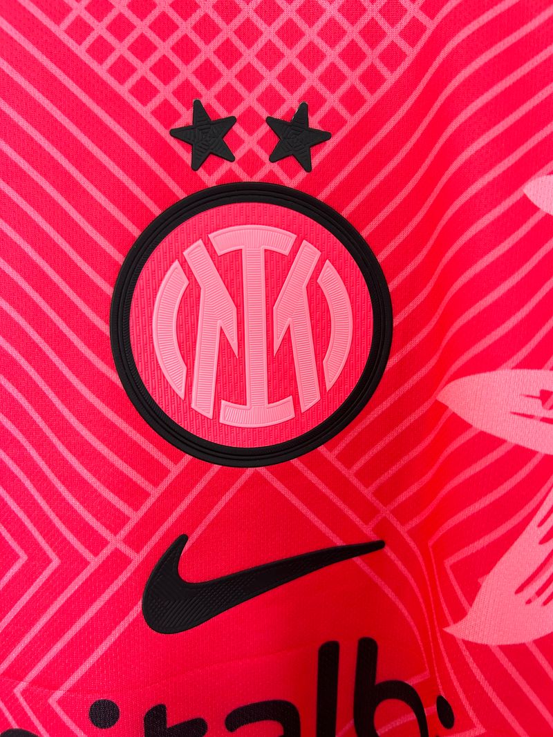 Inter Milano special edition red image 3