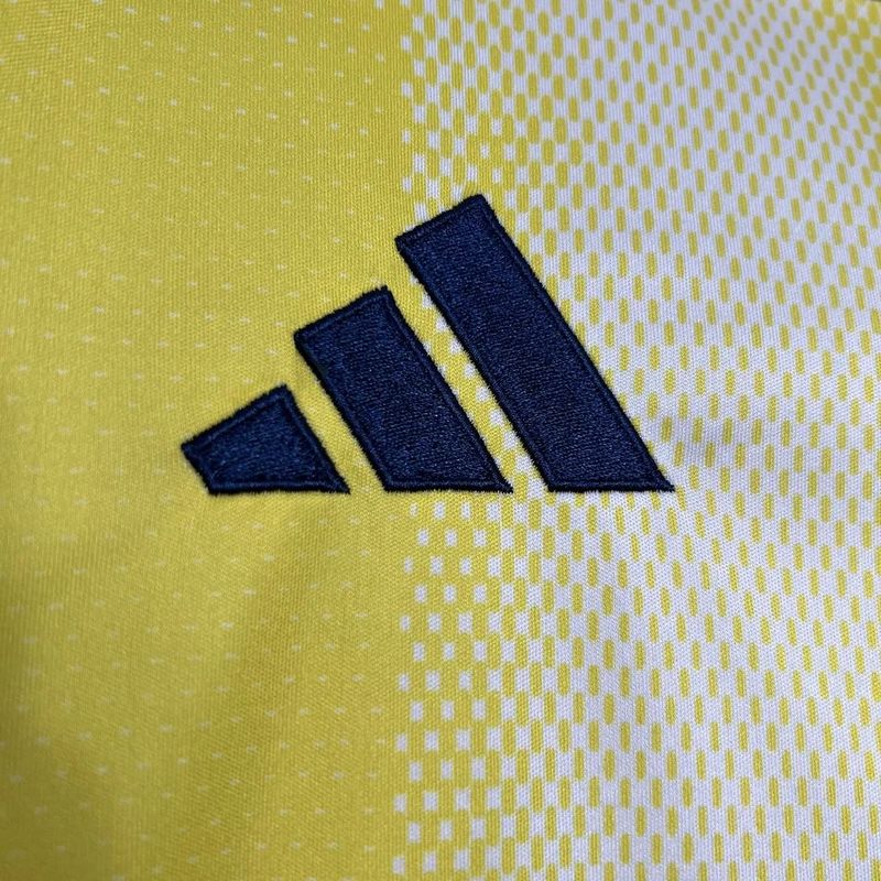 Juventus 2024-2025 away image 4