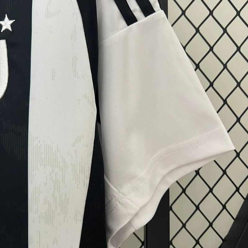 Juventus 2024-2025 home image 6
