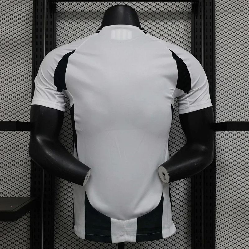 Juventus 2024-2025 home player image 2