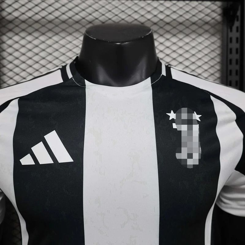 Juventus 2024-2025 home player image 3