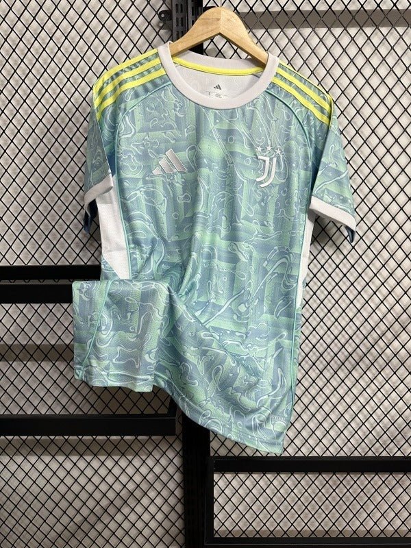 Juventus 2025-2026 away image 3