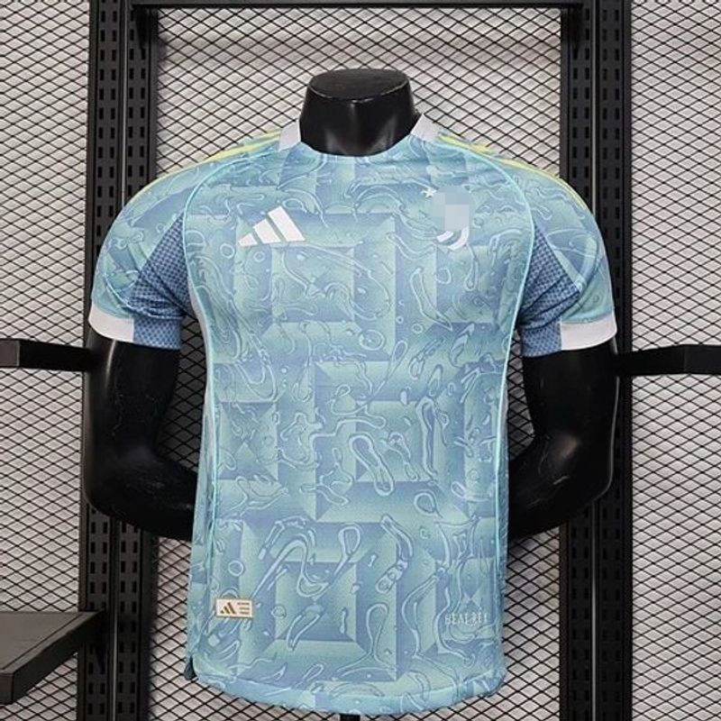 Juventus 2025-2026 away player
