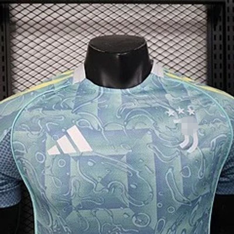 Juventus 2025-2026 away player image 3