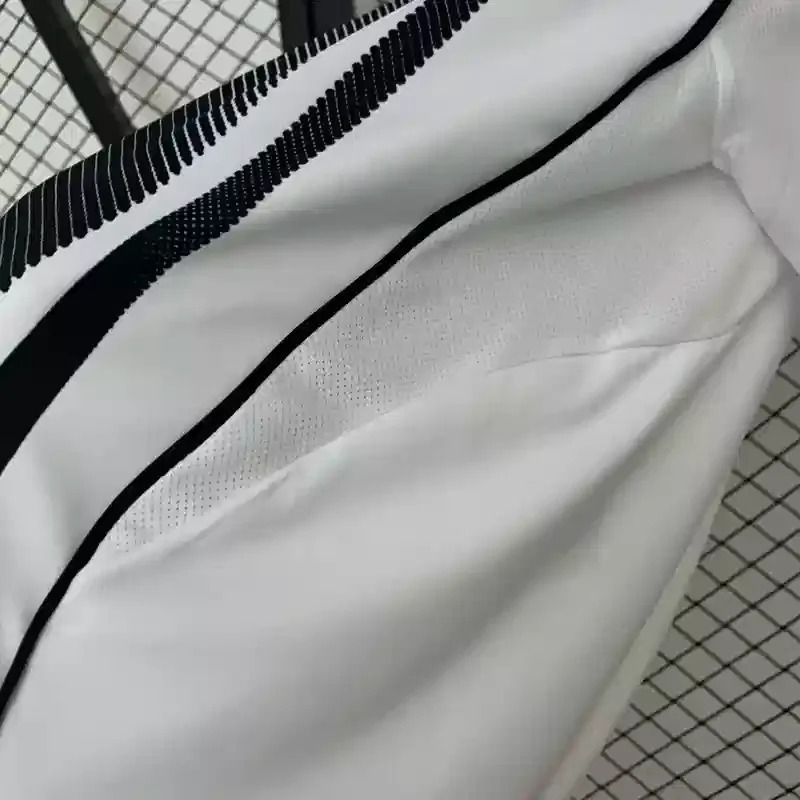 Juventus 2025-2026 home image 5