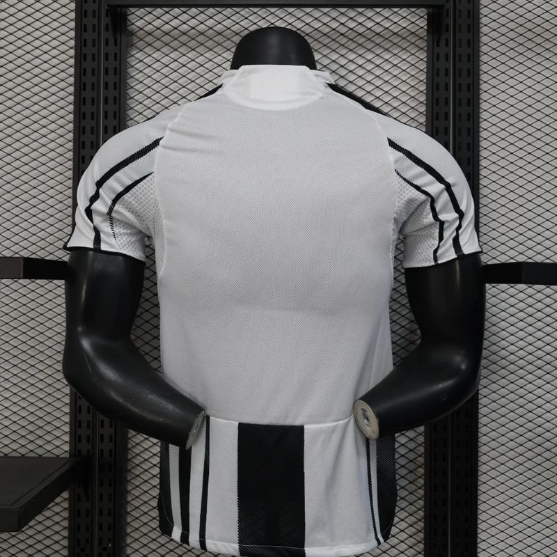 Juventus 2025-2026 home player image 2