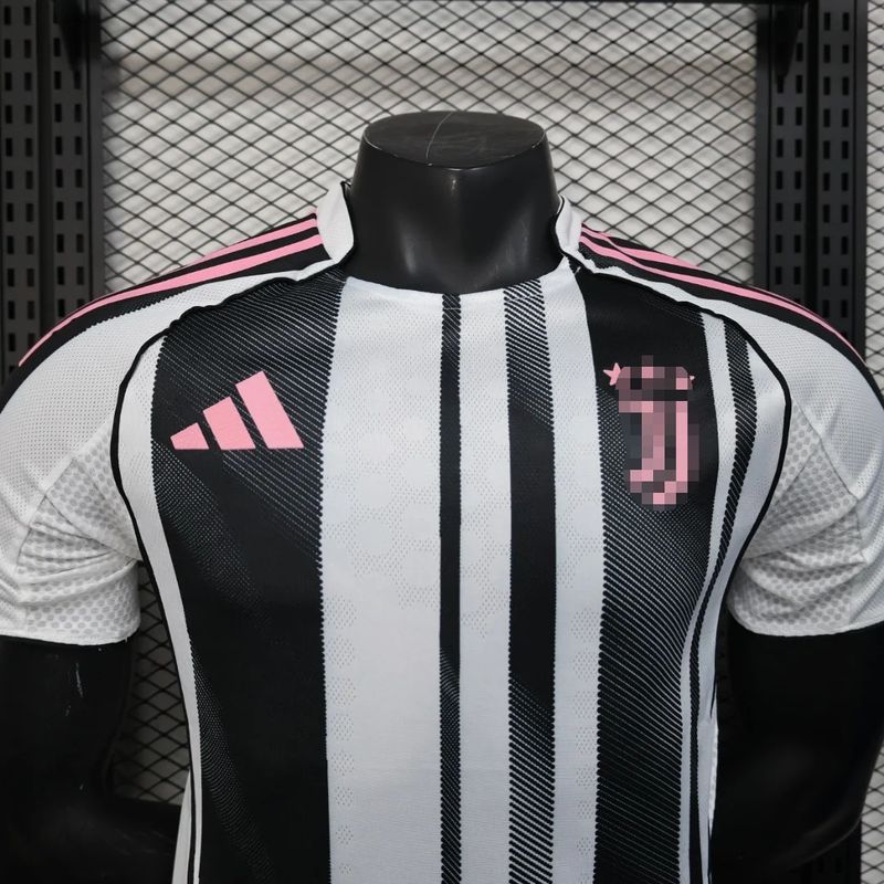 Juventus 2025-2026 home player image 3