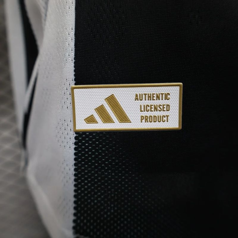 Juventus 2025-2026 home player image 8