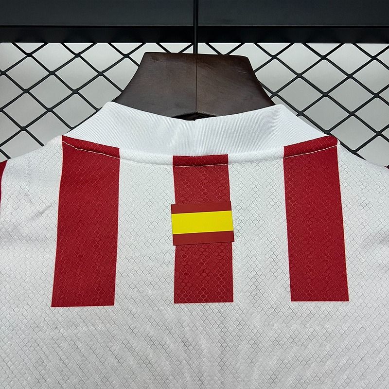 Kids Atletico Madrid 2025-2026 home image 4