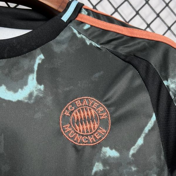 Kids Bayern M?nchen 2024-2025 away image 6