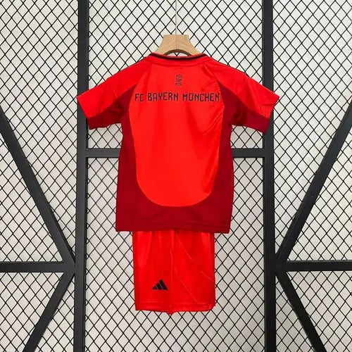 Kids Bayern M?nchen 2024-2025 home image 2