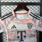 Kids Bayern M?nchen 2025-2026 Away image 3