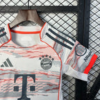 Kids Bayern M?nchen 2025-2026 Away image 5