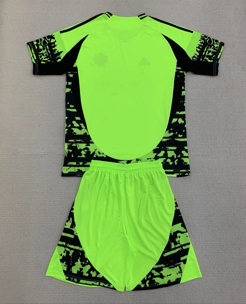 Kids Celtic FC Green concept edition image 2