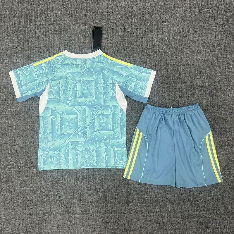 Kids Juventus 2025-2026 away image 2