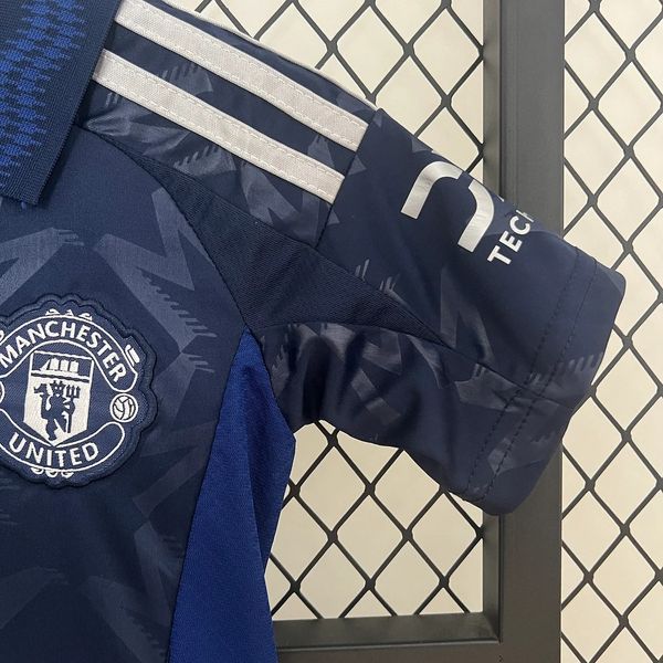 Kids Manchester United 2024-2025 away image 5