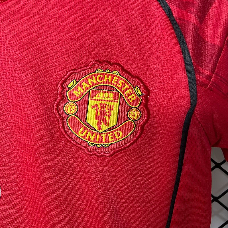 Kids Manchester United 2025-2026 home image 6