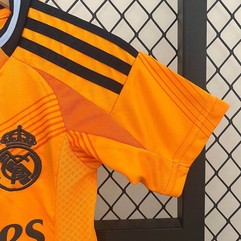 Kids Real Madrid 2024-2025 away image 7
