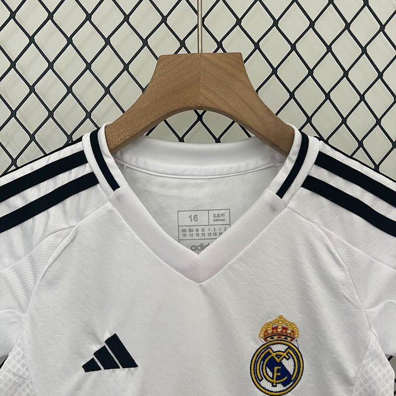 Kids Real Madrid 2024-2025 home image 3
