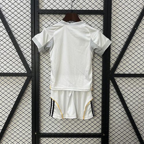 Kids Real Madrid 2025-2026 home image 2