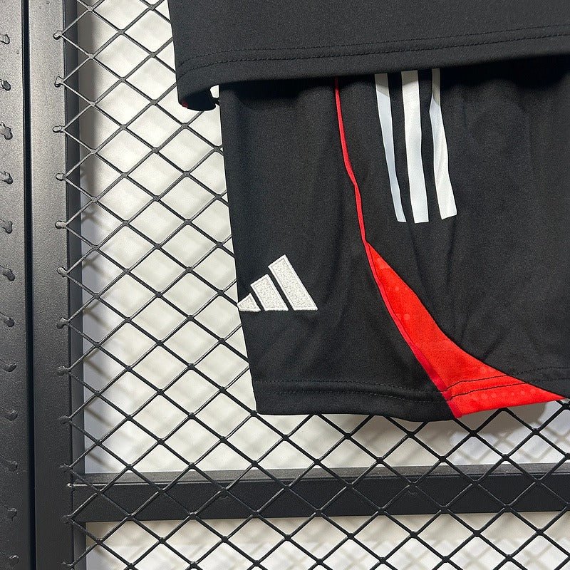 Kids SL Benfica 2025-2026 training shirt image 7