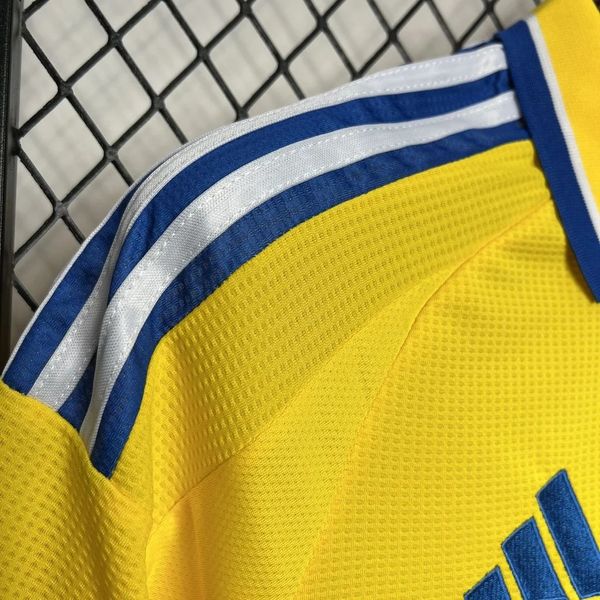 Leeds United 2024-2025 away image 6