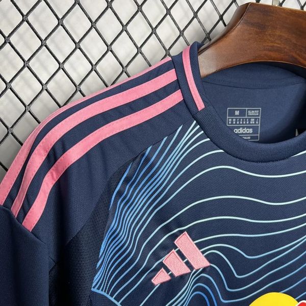 Leeds United 2024-2025 third away image 4