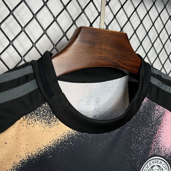 Leicester City 2024-2025 away image 4