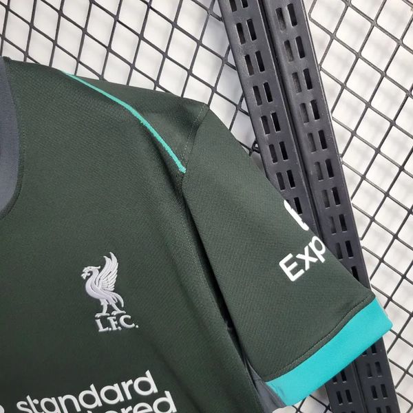 Liverpool FC 2024-2025 away image 5