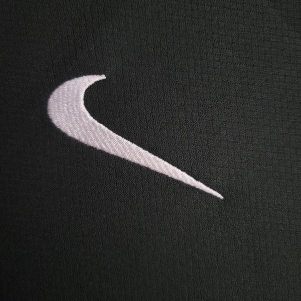 Liverpool FC 2024-2025 away image 7