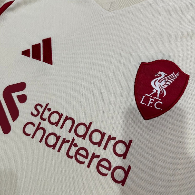 Liverpool FC 2025-2026 away image 4