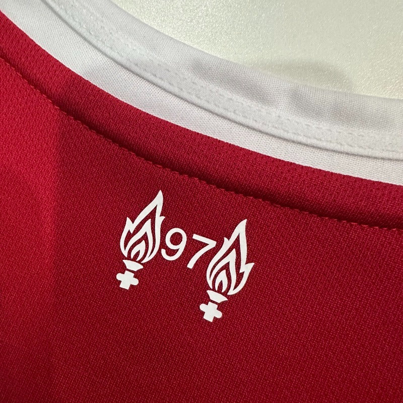 Liverpool FC 2025-2026 home image 6