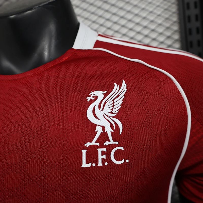 Liverpool FC 2025-2026 home player image 5
