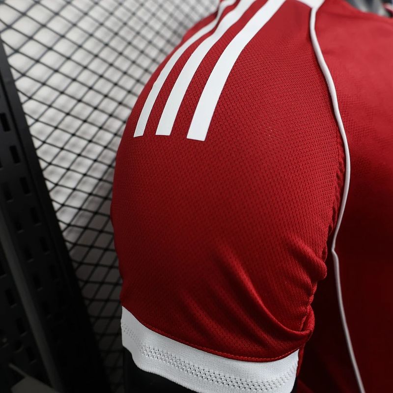 Liverpool FC 2025-2026 home player image 7