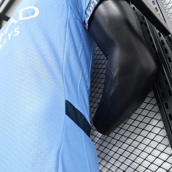 Manchester City 2024-2025 home player image 4