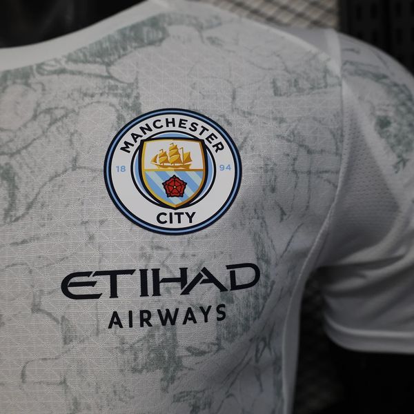 Manchester City 2025-2026 away player image 5