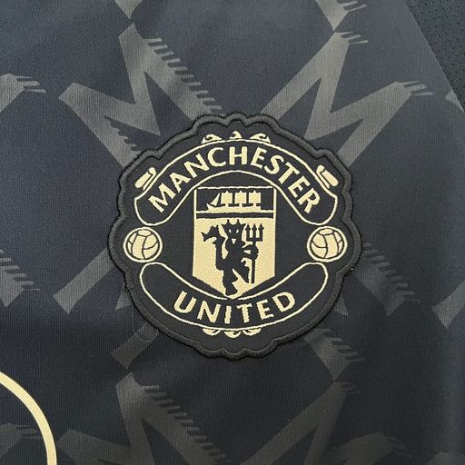 Manchester United 2024-2025 away image 8