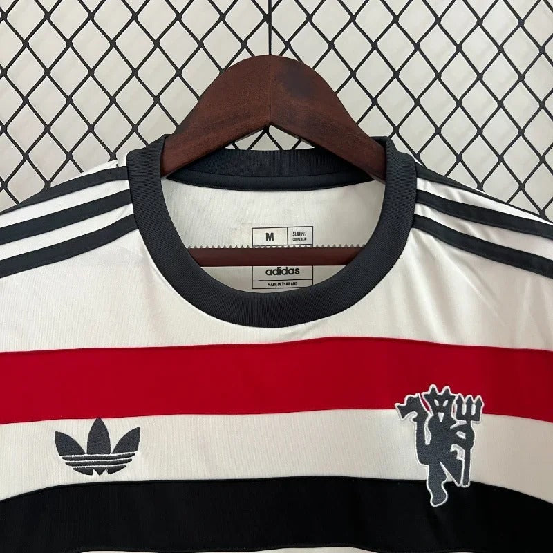 Manchester United 2024-2025 second away image 3