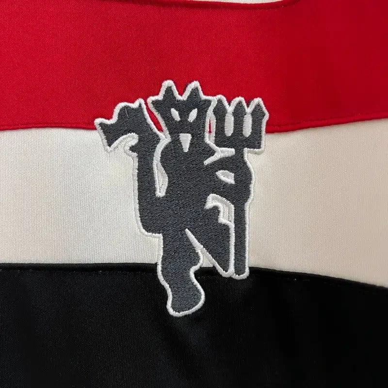 Manchester United 2024-2025 second away image 5