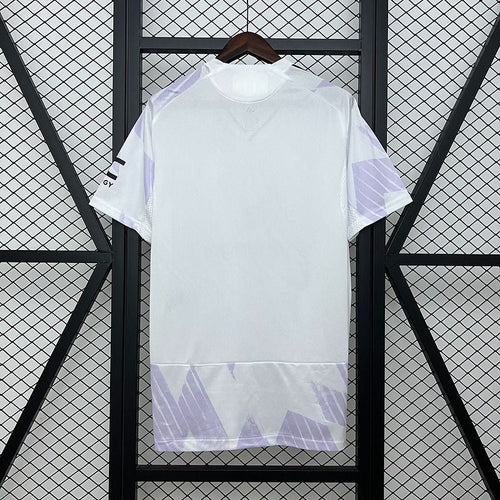 Manchester United 2025-2026 away image 2