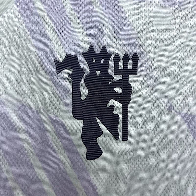 Manchester United 2025-2026 away image 6