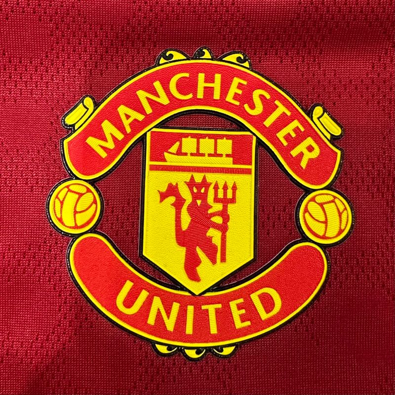 Manchester United 2025-2026 home long sleeve player image 4