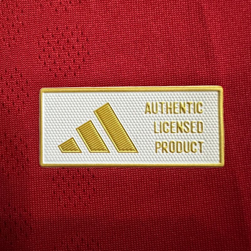 Manchester United 2025-2026 home player image 5
