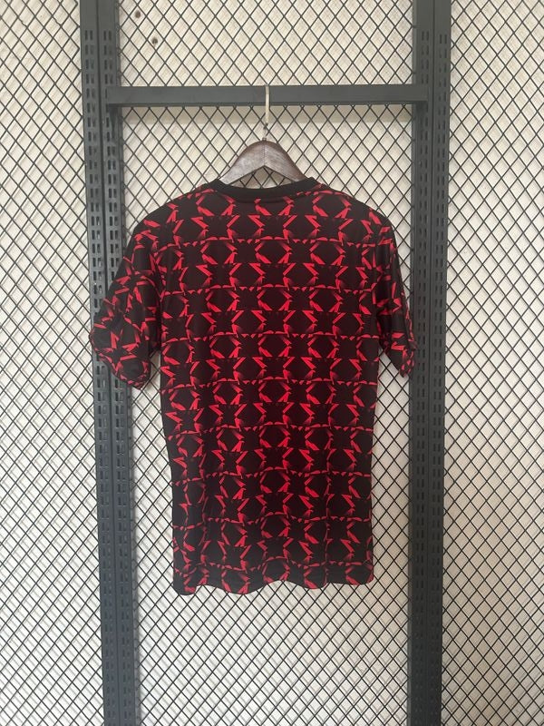 Manchester United 2025-2026 training jersey image 2