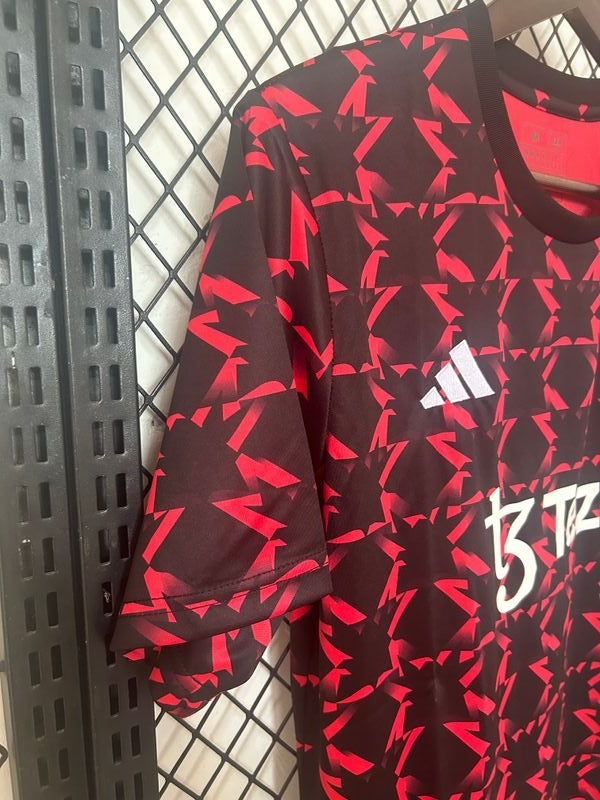 Manchester United 2025-2026 training jersey image 4