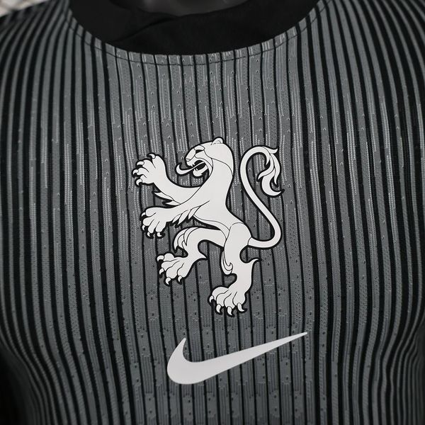 Netherlands national 2025-2026 Goalkeeper player image 7